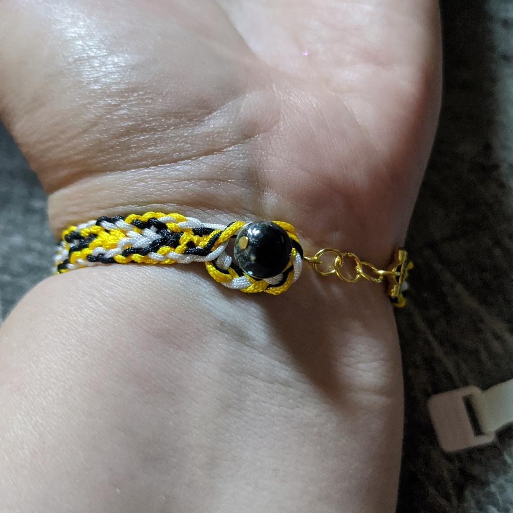 Handmade bracelet - Picture 4 of 5
